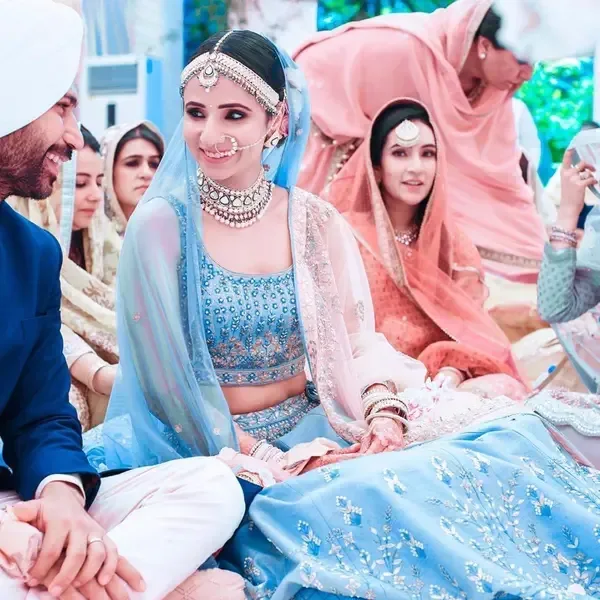 Dignified Weddings in a Disciplined City