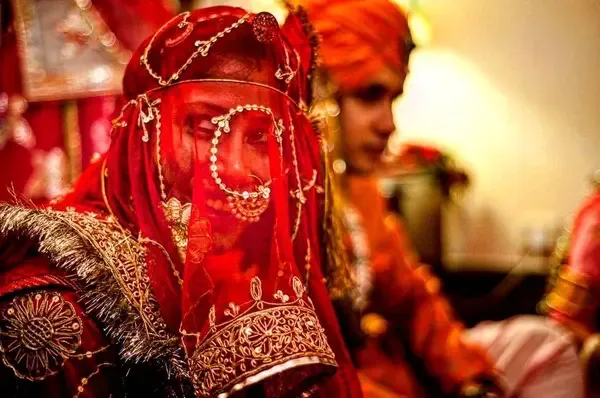 What Gwalior`s Brahmin HindiBhashi Families Seek
