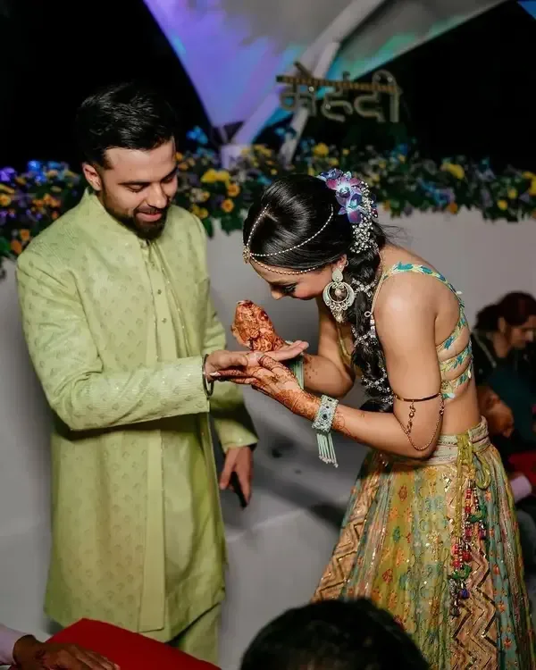 Ekach Jevha Manaat Basato When Someone Settles in Your Heart