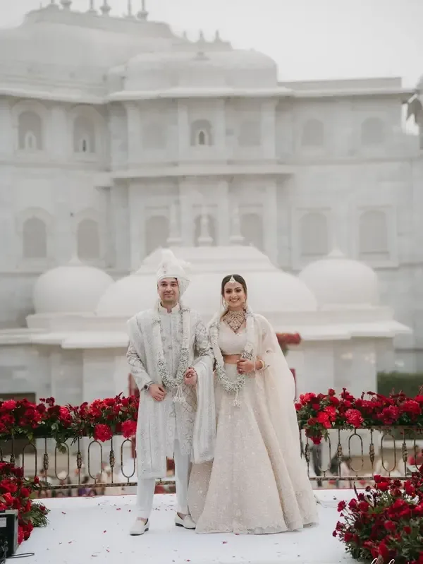 The City's Influence on Modern Maratha Relationships