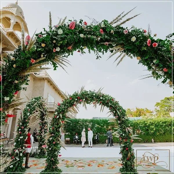 Start With the Couple - How to Handle Differences Between Families in a Marriage: A Wise, Practical Guide